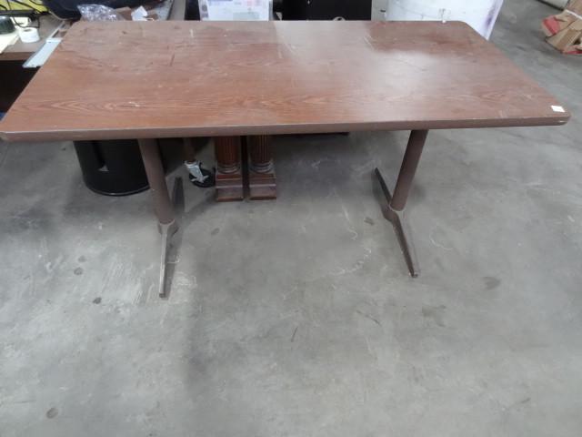lot 77 image: Metal framed table. 60 x 30 x 30...