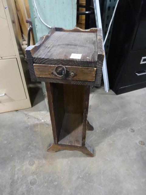 lot 88 image: Mini wood magazine rack. One small ...