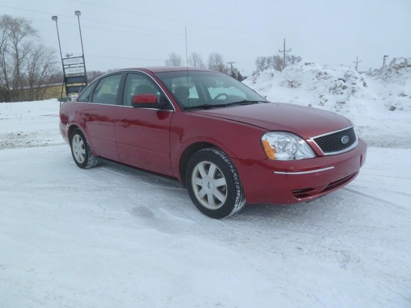 2005 Ford 500 Has 3.0 Liter V6 eng...