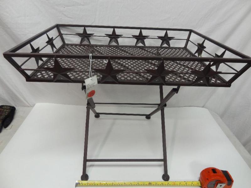 Folding metal star patio table, 26&...