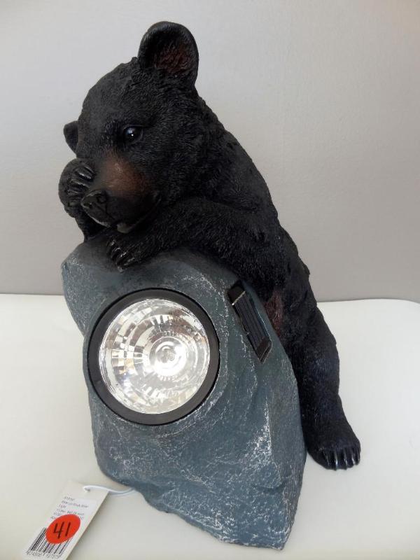 Bear on rock solar Led light, 14.5&...