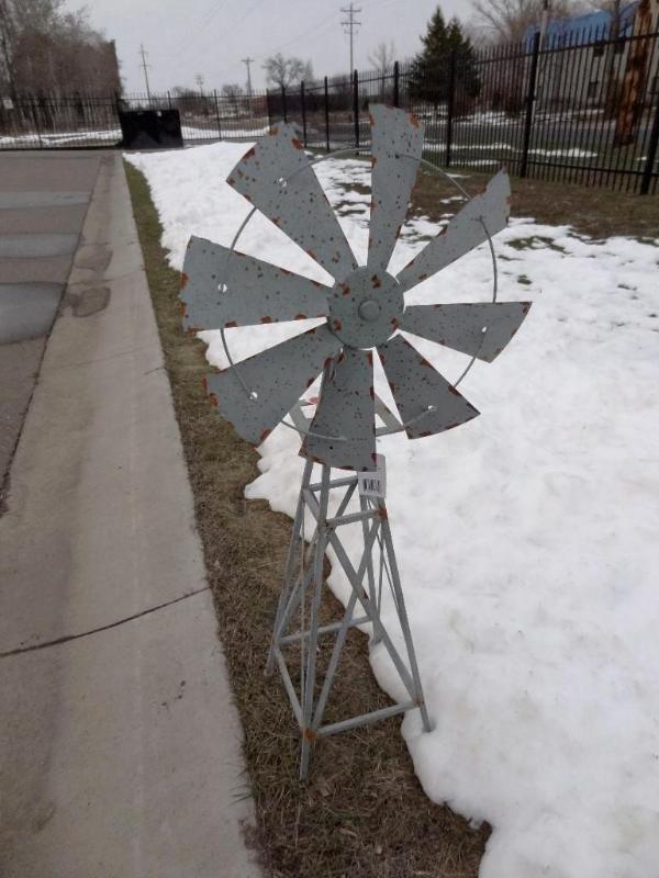 Metal windmill - 42&quot....