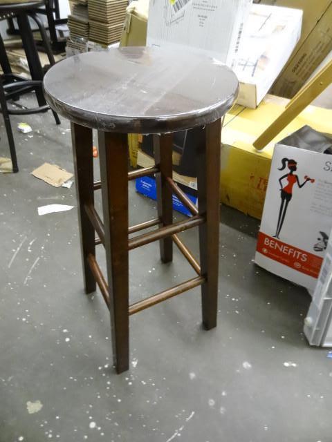 lot 90 image: Winsome solid wood bar stool. Qty 2...