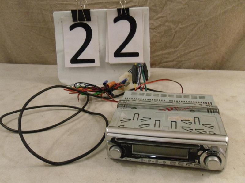 lot 22 image: Seaworthy Marine CD  Radio Stereo