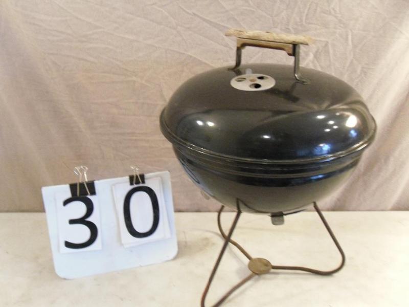 lot 30 image: Grill
