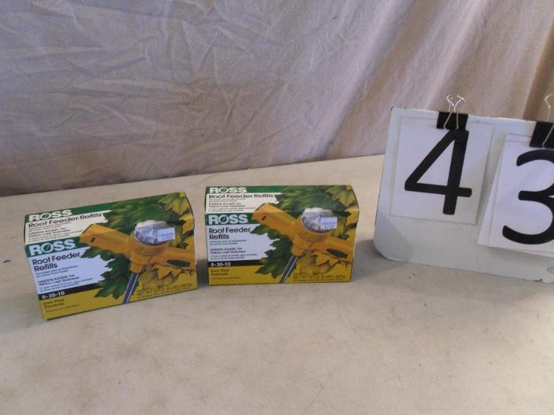 lot 43 image: 2 New Boxes of Ross Root Feeder Ref...