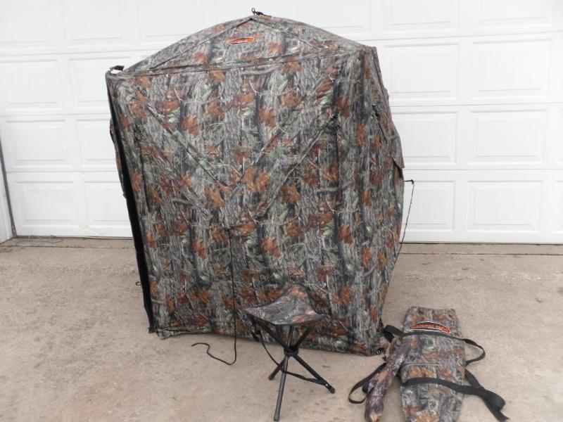 lot 6 image: Ground Max Pop Up Hunting Blind