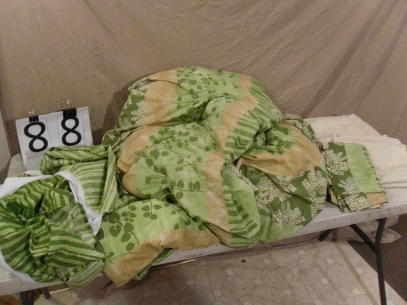 lot 88 image: New King Flat Sheet and Pillow Case...