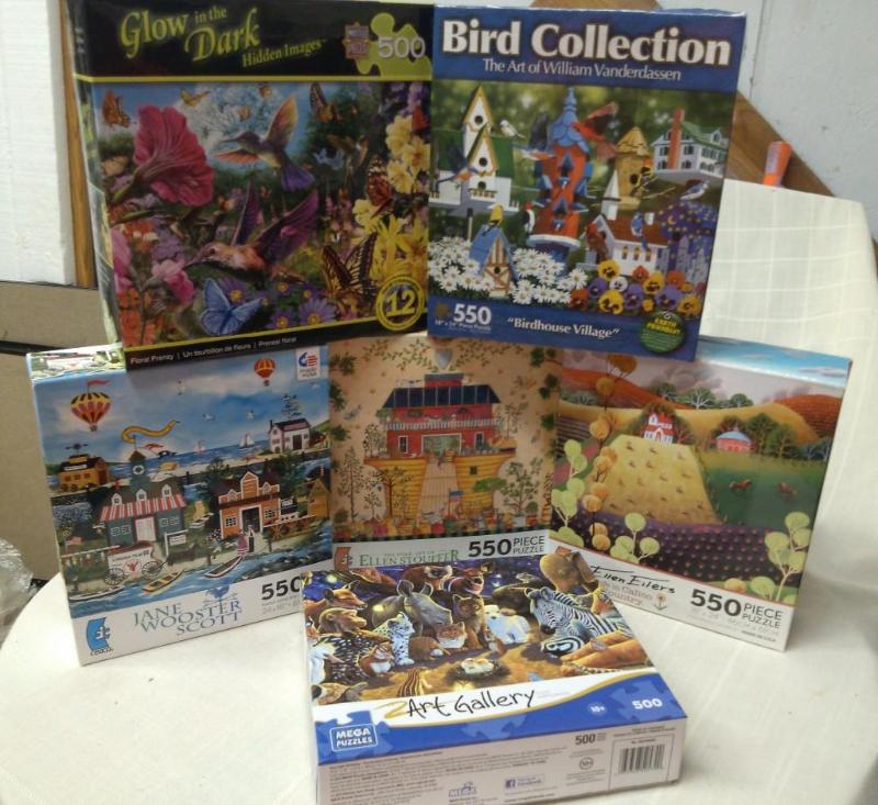 Lot of 6 puzzles...