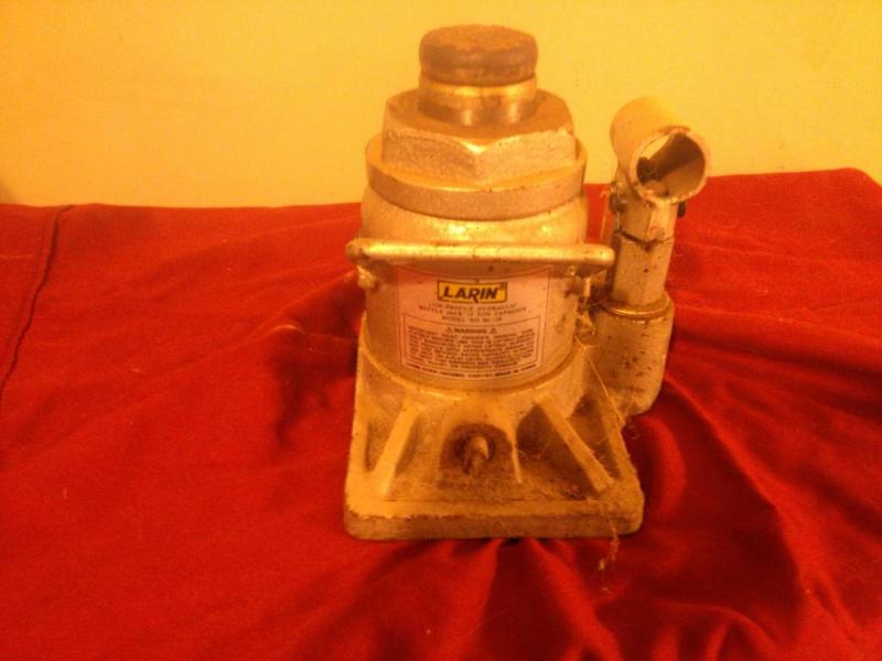 Larkin Bottle Jack...