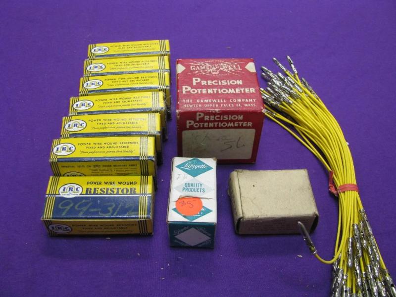 lot of vintage electronic items...