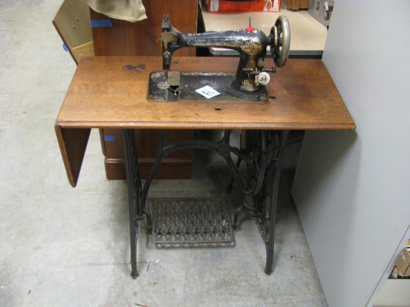 antique singer sewing machine and t...
