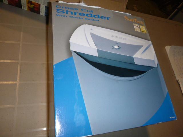 lot 118 image: NoviTech Cross Cut Shredder with Wa...