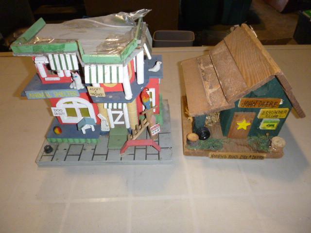 lot 123 image: 2 Decorative Bird Houses...