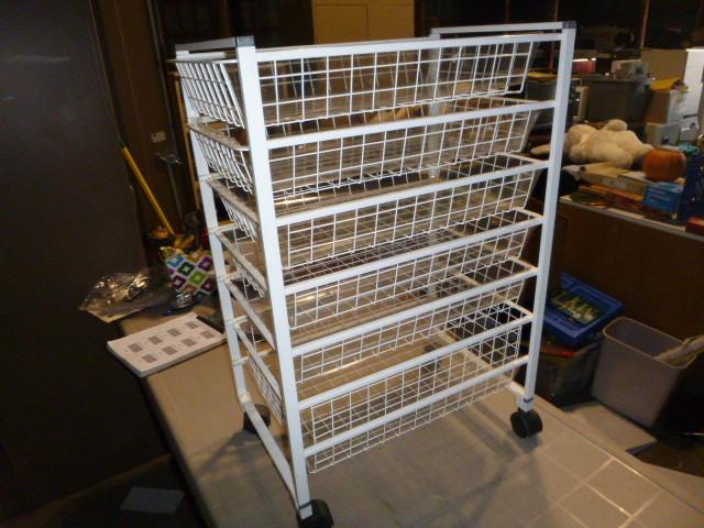 lot 153 image: Roller Rack with 6 Drawers 14"...