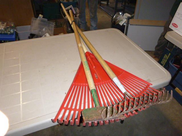 lot 183 image: Lawn Rake, Garden Rake and Scraper...