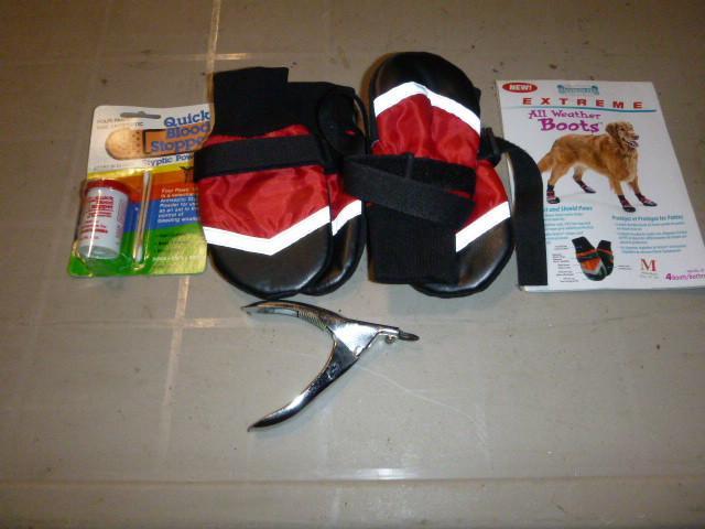 lot 191 image: Extreme All Weather Doggy Boots (si...
