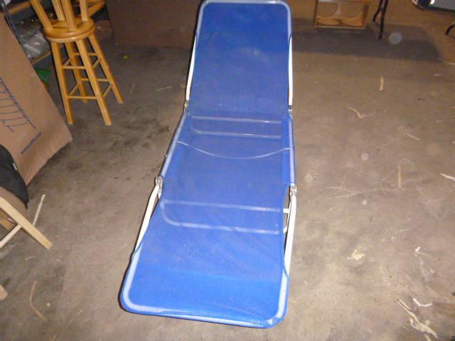 lot 204 image: Foldable Reclining Lounge Chair...