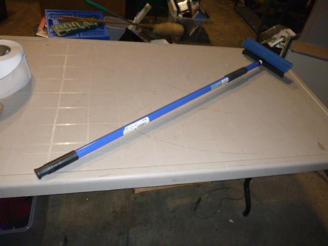 lot 237 image: Telesopic Squeegee...