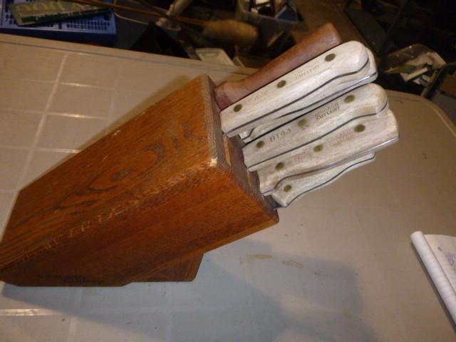 lot 242 image: Chicago Cutlery Butcher Block Knife...