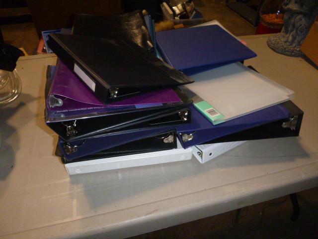 lot 252 image: Lot of 3 Ring Binders (various size...