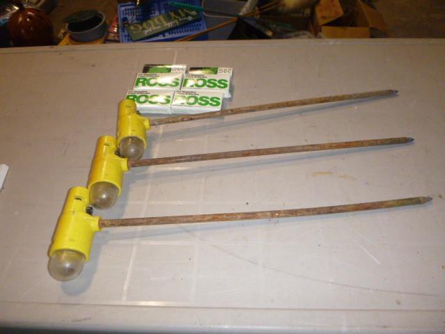 lot 280 image: 3 Ross Root Feeders...