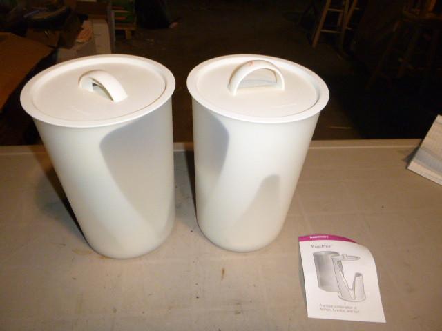 lot 287 image: 2 Tupperware Bagel Storage Bins...