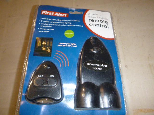 lot 311 image: First Alert 2 Outlet IndoorOutdoor...