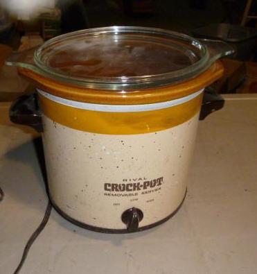 lot 331 image: Rival Crock Pot...