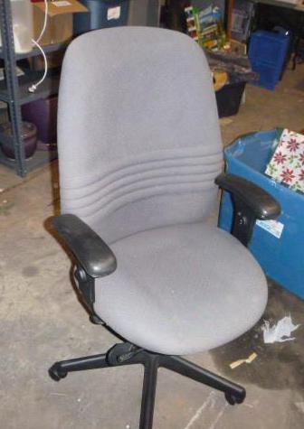 lot 339 image: Office Chair...