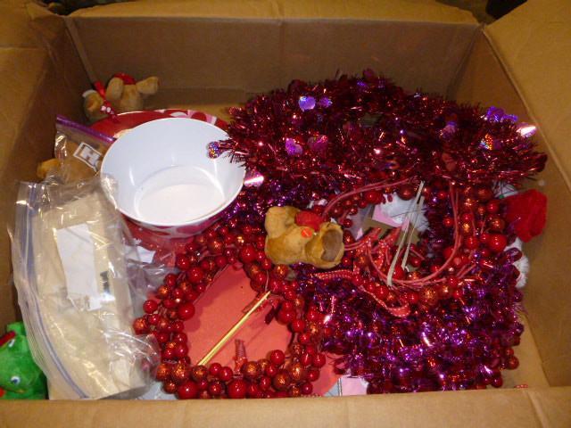 lot 38 image: Valentines Day Decorations...