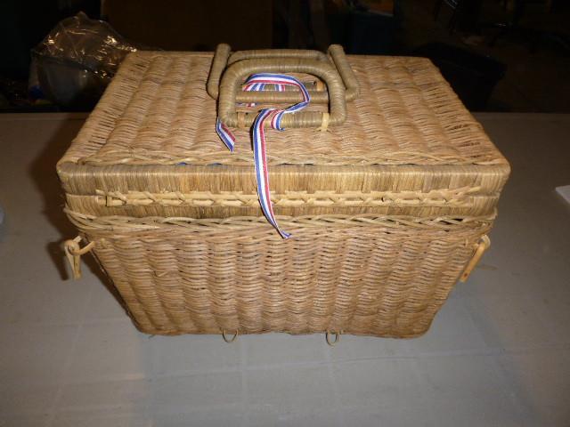 lot 40 image: Picnic Basket with Hardware...