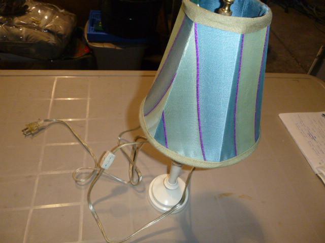 lot 56 image: Small Desk Lamp...
