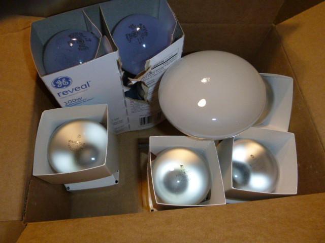 lot 93 image: Box of Miscellaneous Light Bulbs...