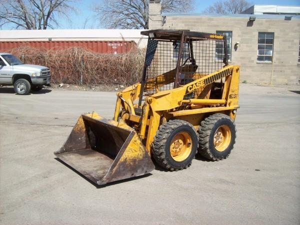 lot 1 image: Case Uniloader 1835B Skid Steer Loa...
