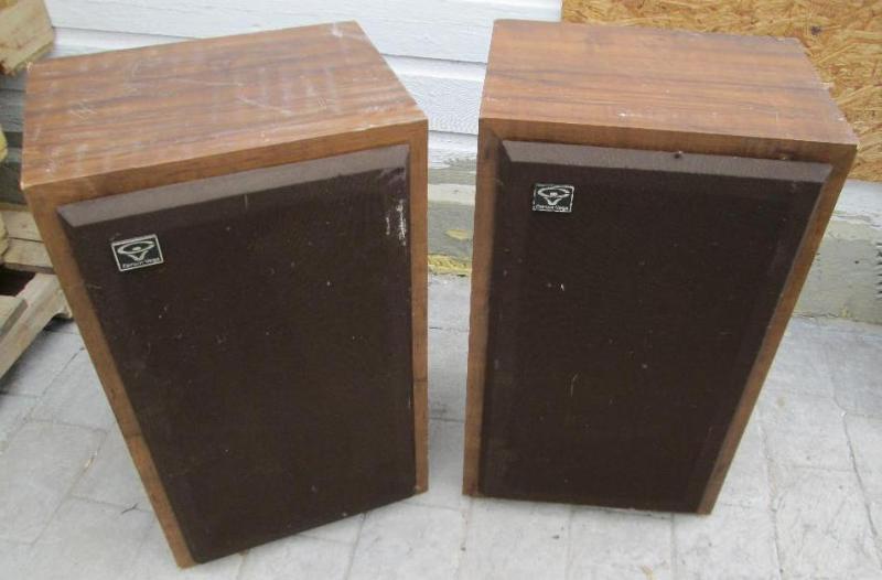 Pair of Cerwin Vega speakers...