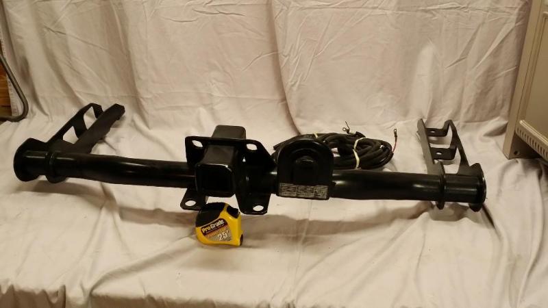 lot 15 image: GMC Trailer Hitch mount with 2"...
