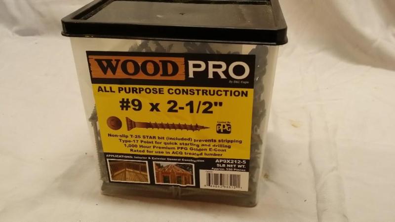 lot 17 image: 550 Wood Pro all purpose constructi...