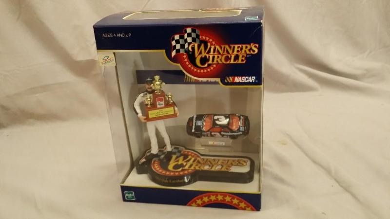 lot 39 image: Nascar&nbspwinners circle commemor...
