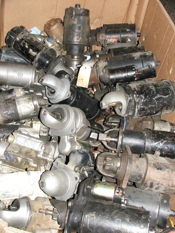 lot 20 image: A large lot of assorted heavy duty ...