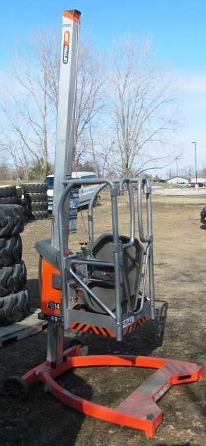 lot 24 image: A JLG, Model FS80, lift pod. 8 ft. ...