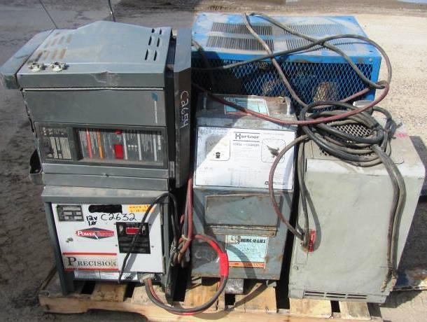 lot 37 image: 3 pallets of assorted forklift char...