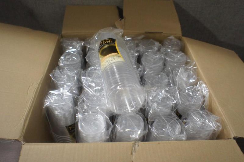 lot 92 image: Lot (1) case of clear plastic tumbl...