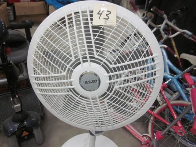 Lasko 15&quot stand up digital fan...