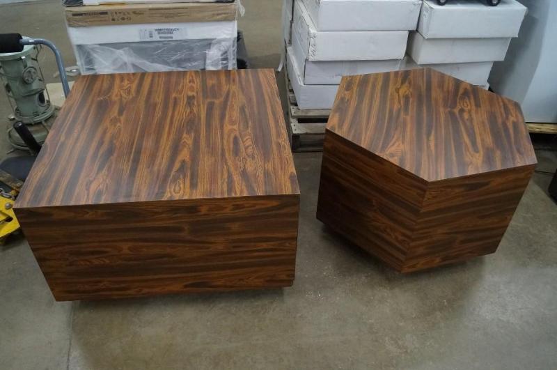 2 tables. Square table&nbsp32 x&nb...