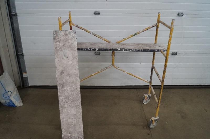 Scafold 2 ft by 4 ft&nbsp...