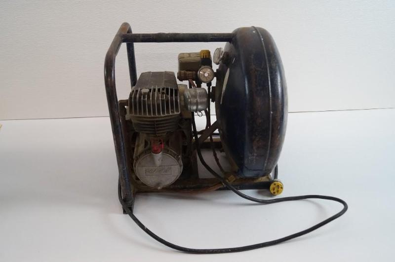 1 HP ROL-AIR air compressor. Tested...