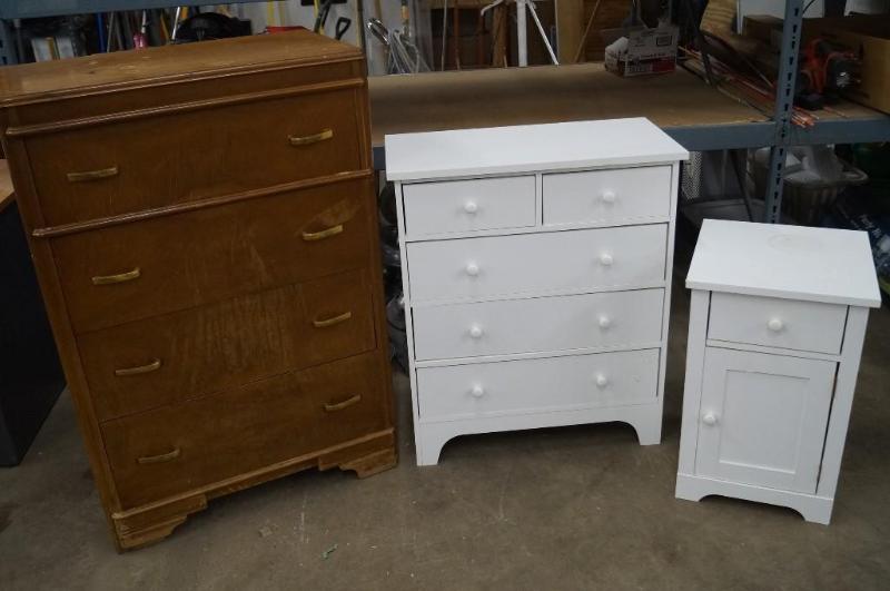 2 dressers and nightstand...