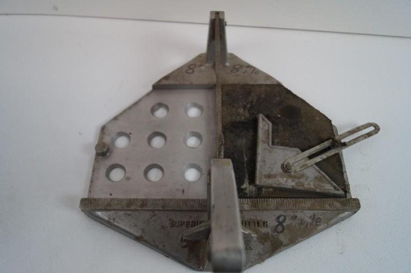 lot 17 image: Superior Brand Ceramic Tile Cutter, for up to 8 tile