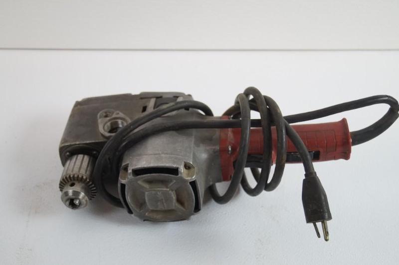 lot 18 image: Milwaukee Hole Hawg, Powerful Drill with .5 inch chuck